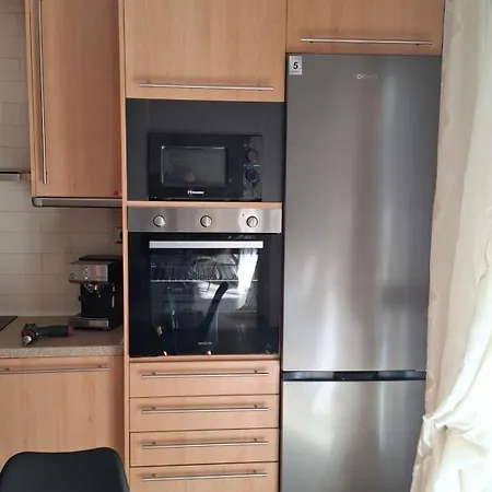 Summer Time * Néoi Epivátai