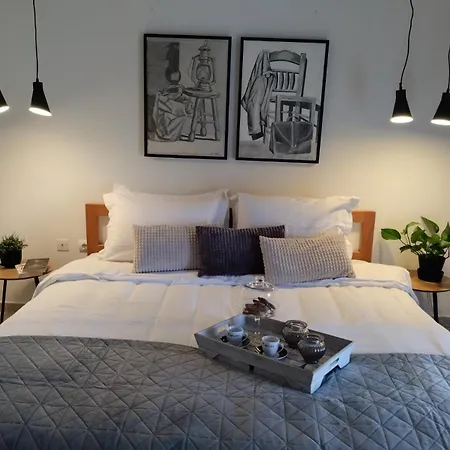 Summer Time * Néoi Epivátai